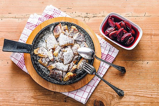 Kaiserschmarren mit Zwetschgenröster 